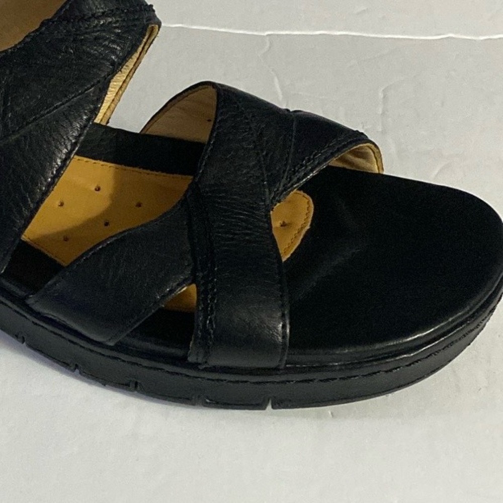 Unstructured CLARKS Sandals, Sz 10, Leather, Slides, Slip on, Classic,Comfort - Picture 4 of 16